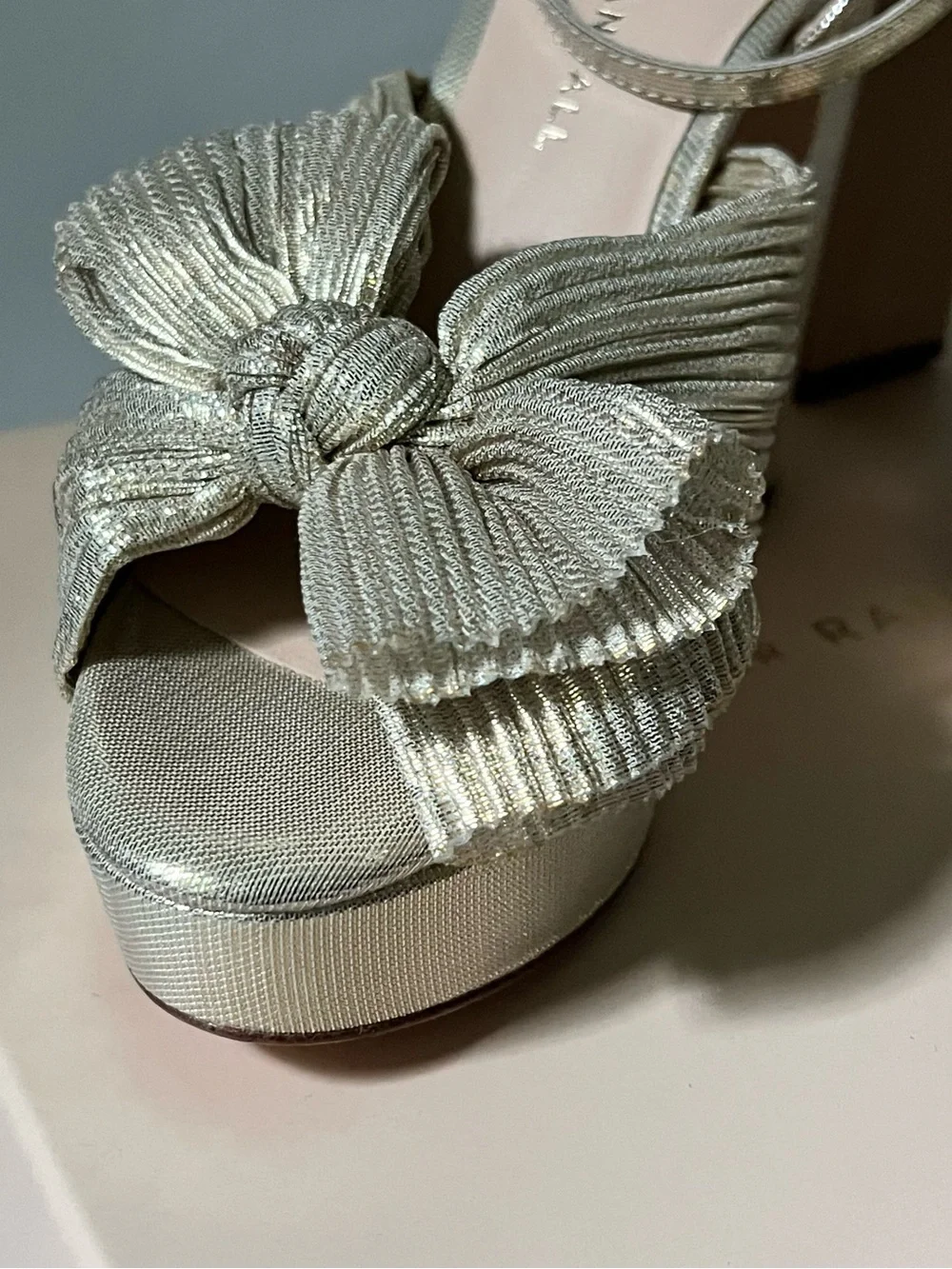Loeffler Randall Platinum Bow Platform Dahlia Sandals Size 5 US